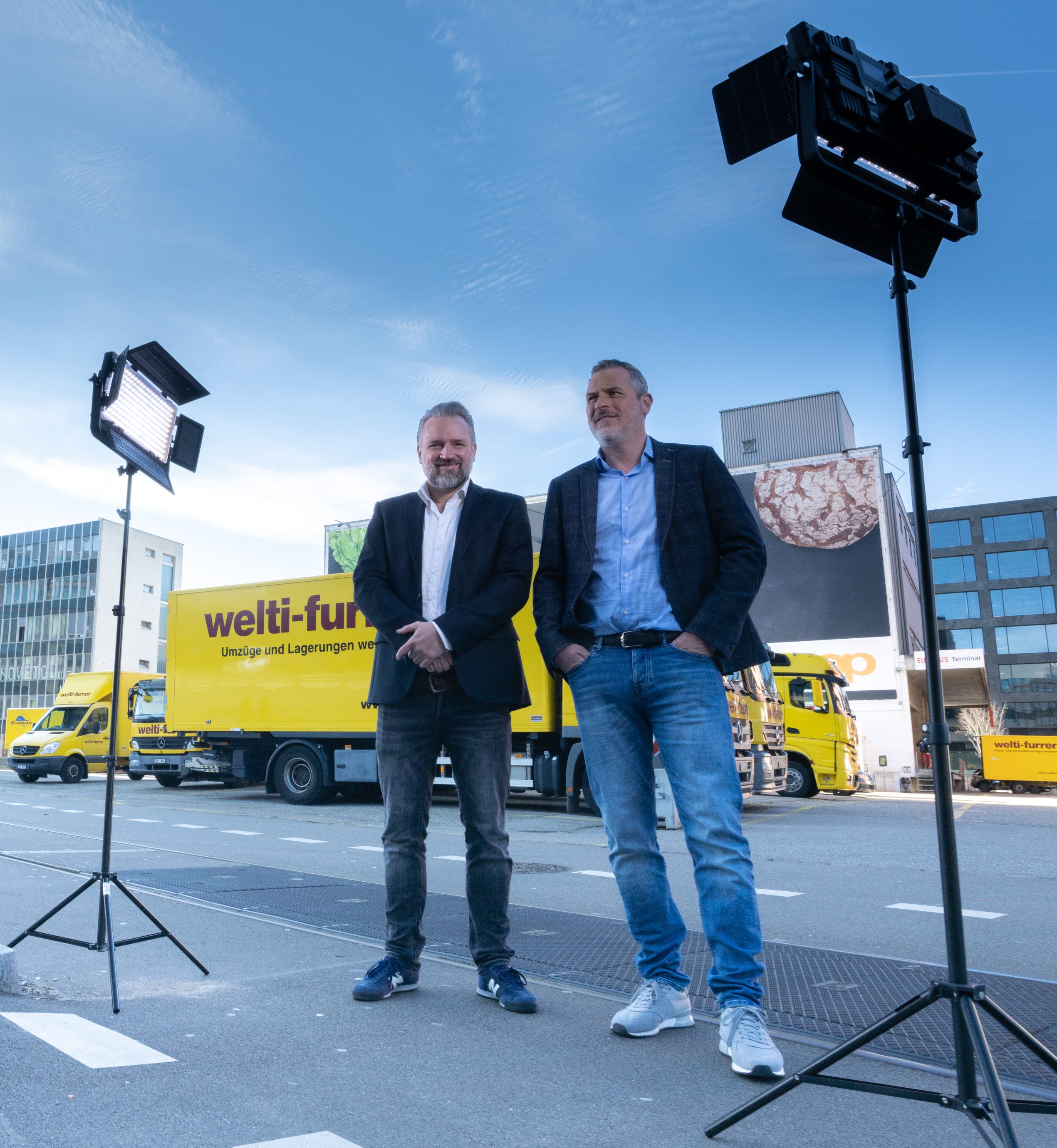 Annanow und Pickwings lancieren gemeinsam den Lieferdienst „Nachtpaket“: Schweizer Startups fordern Post heraus